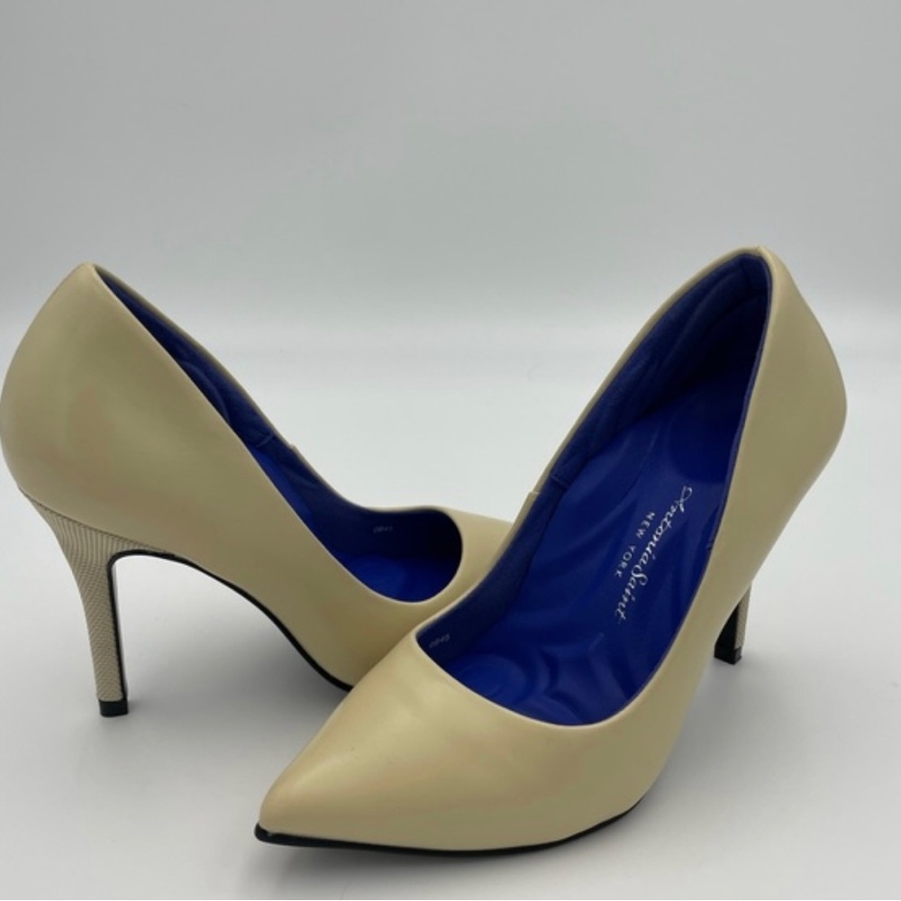 NEW Antonia Saint Victoria handcrafted ergo heels